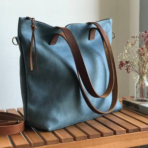 Large Blue Leather bag with zip and inside lining. Handmade. Minimalist leather bag. image 2