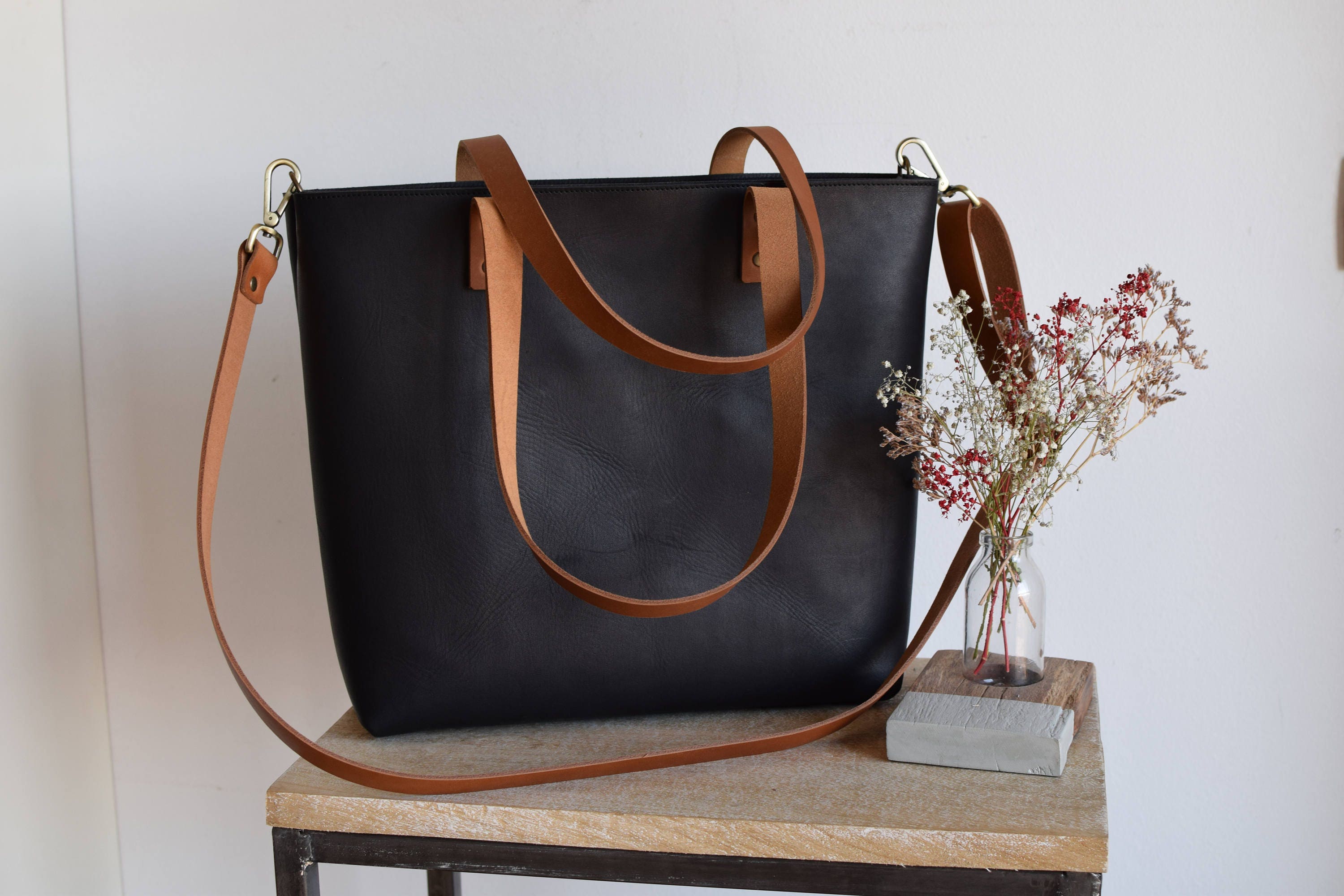 Cap Sa Sal bag. Camel leather tote bag with dark brown straps