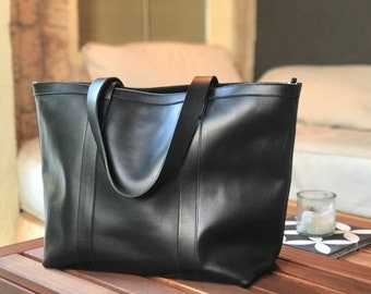 Übergroße schwarze Ledertasche mit Reißverschluss und Innenfutter. Rocabruna Ledertasche. Handarbeit.