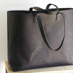 Weekender Leather bag. Black Oversized Tote. The big one from Cap Sa Sal Collection. Handmade. image 7