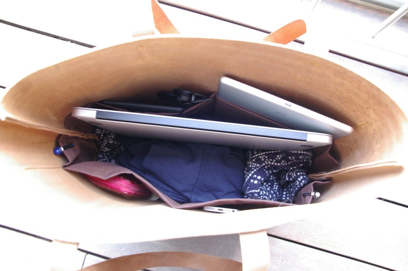 Oversized Camel Leather tote bag with outside pockets. Cap Sa Sal Bag. Handmade. image 7