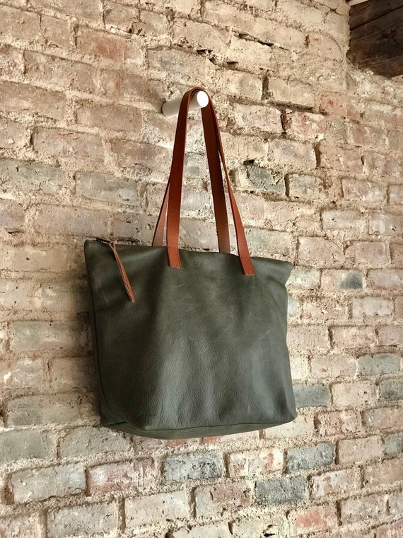 Louis Vuitton - Neo Vivienne Leather Top Handle Bag Olive Green |  www.luxurybags.eu