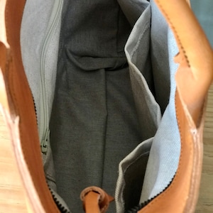 Leather tote bag with zipper and inside lining. Shoulder bag. Camel color leather. Handmade. image 4