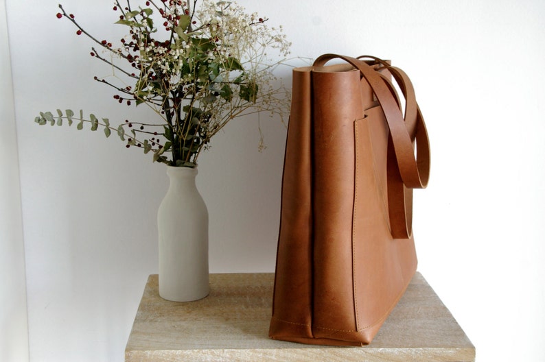 Oversized Camel Leather tote bag with outside pockets. Cap Sa Sal Bag. Handmade. image 4