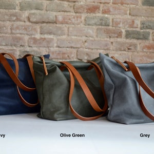 Large Grey Leather bag with zip and inside lining. Handmade. Minimalist leather bag.