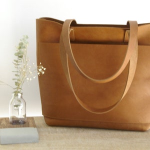 Camel Leather tote bag with large outside pocket. Cap Sa Sal Bag. Handmade. image 5