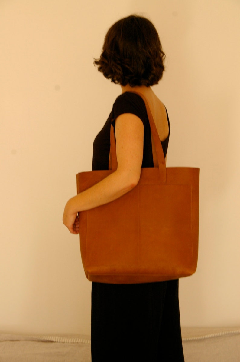 Oversized Camel Leather tote bag with outside pockets. Cap Sa Sal Bag. Handmade. image 5