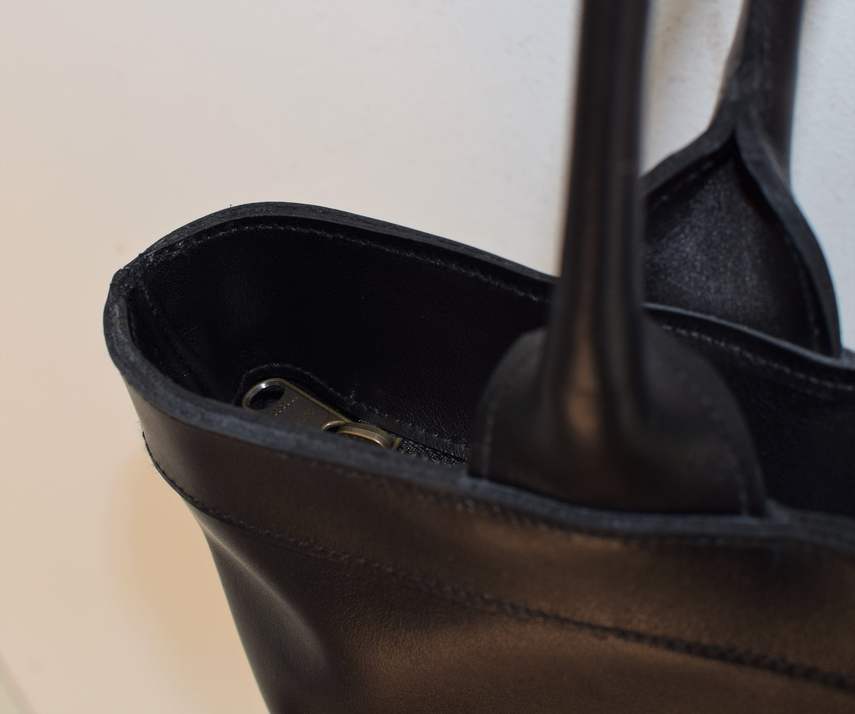 Black Leather Tote Bag With Zipper and Inside Lining