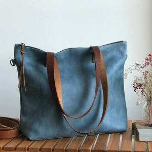 Large Blue Leather bag with zip and inside lining. Handmade. Minimalist leather bag. image 7