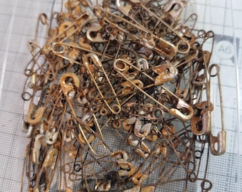 50pcs Rusted Safety Pins. Assorted sizes.   The pins you never knew you needed...