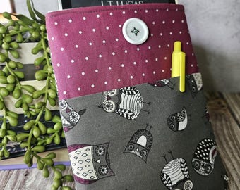Owl Kindle Sleeve – Button Closure & Front Pocket