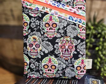 Sugar Skulls Kindle Sleeve – Quilted & Zippered
