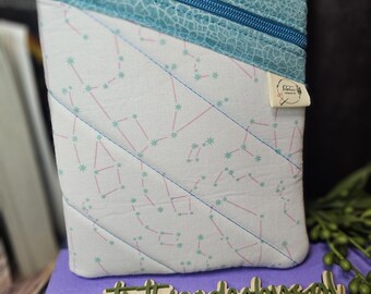 Constellations Kindle Sleeve – Quilted & Zippered