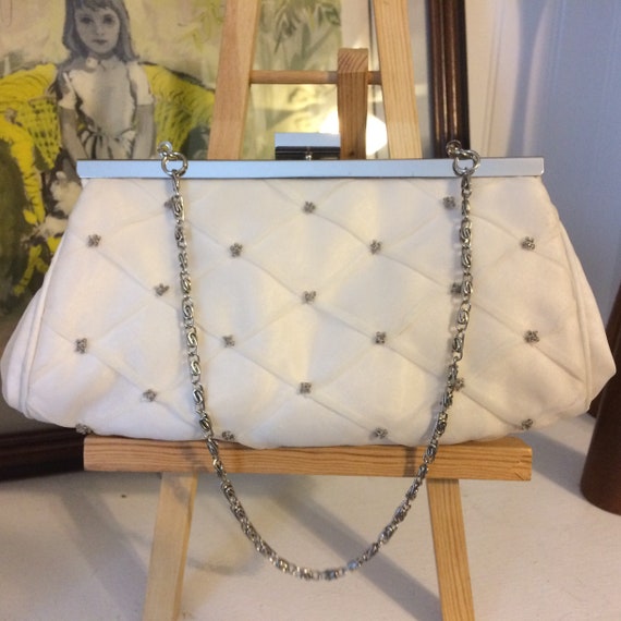 chanel white clutch purse