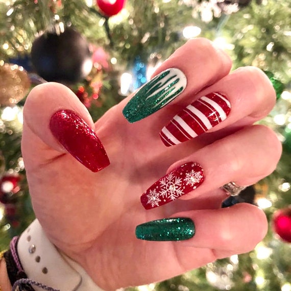 Christmas Holiday Snowflakes Green Red Glitter Press on Nails Gel