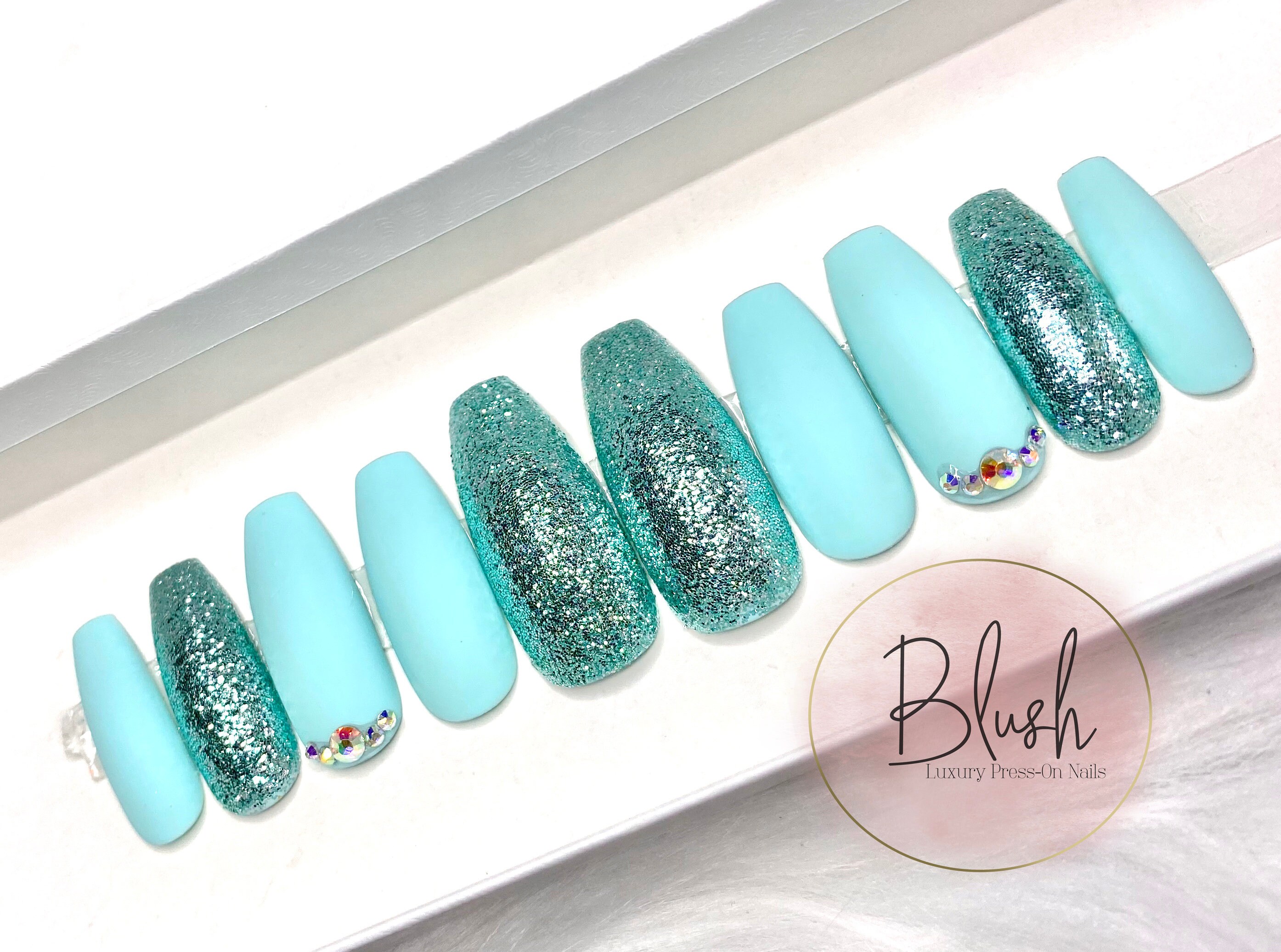 Turquoise Glitter Acrylic Nails turquoise-glitter-acrylic-nails