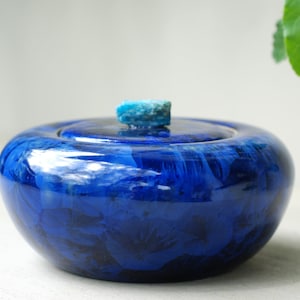 Small cremation urn, urns for human ashes, pet urns for dog, white infant urns, memorial urns, keepsake urns.