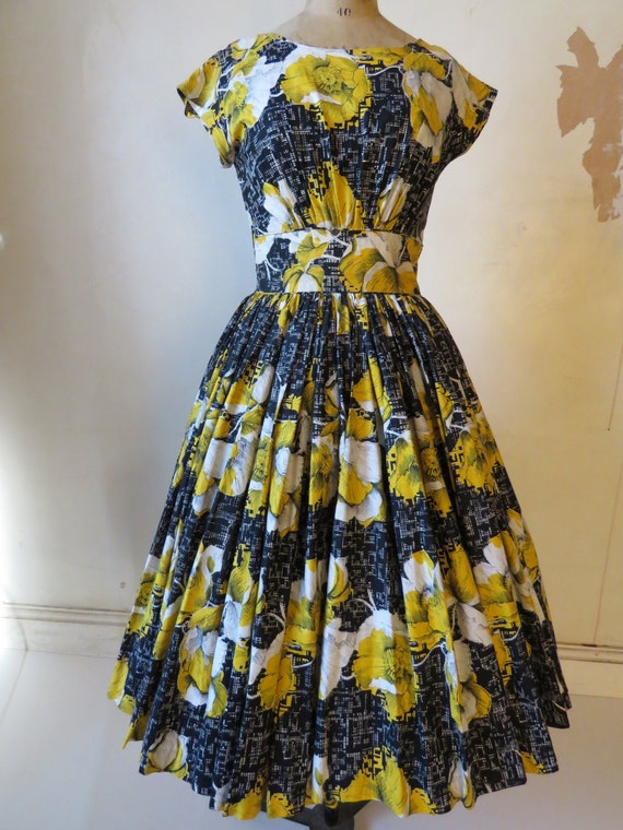 50's dress. Goldfinch. - image 6