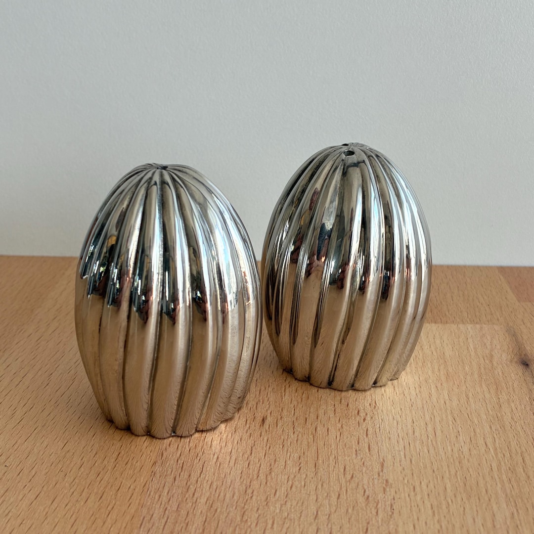 Silver Plated Salt and Pepper Shakers...contemporary Design...whitehill ...