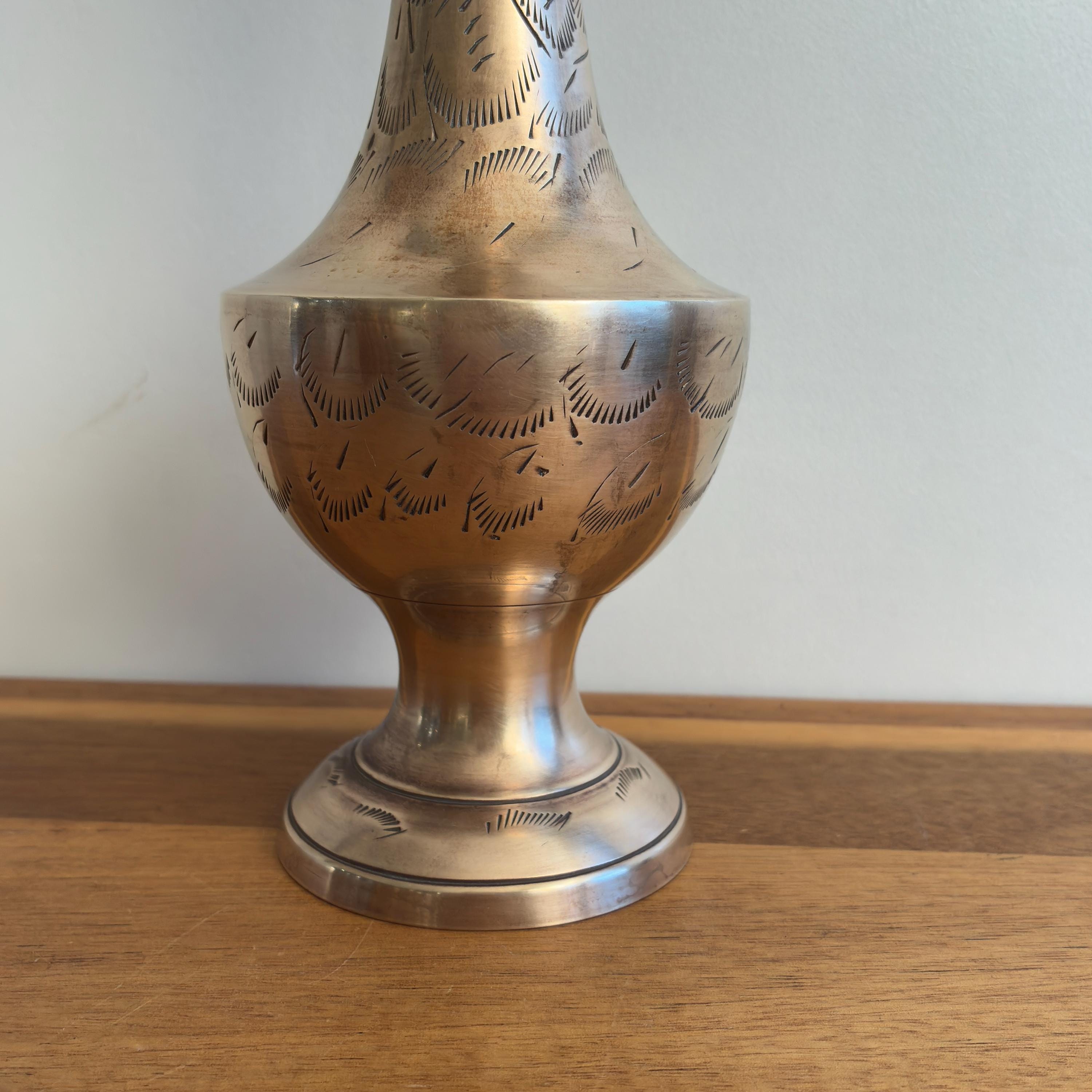 ハンドエッチング真鍮製花瓶大型ヴィンテージインド装飾高さ30cm