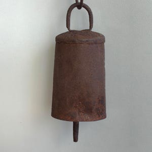 Vintage Large Rusty Rustic Cow Bell...Country Farmhouse Decor...Rustic Home Decor...Hand Forged Bell...Farm Bell...Rustic Home Accessories