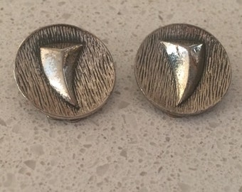 Vintage Beautiful Silver Metal Clip On Earrings Retro Boat Shaped Triangle Unique