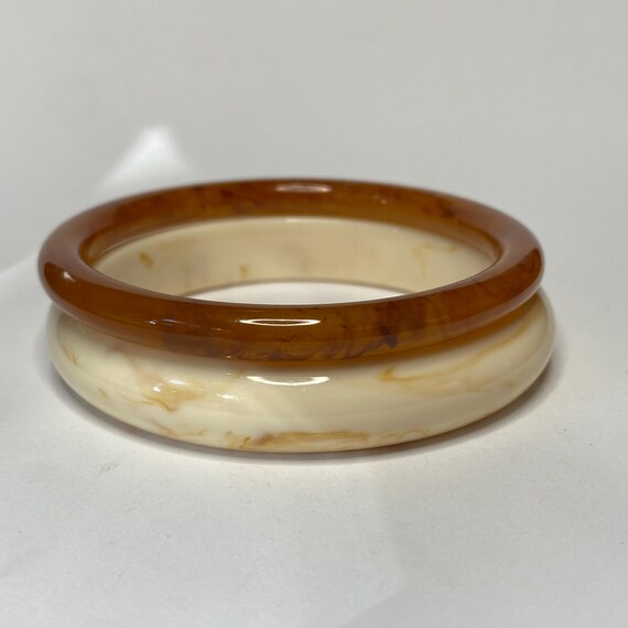 Vintage Set Of 2 Lucite Bangles...Cream Apple Cider Plastic Bangles...Vintage Marbled Resin...Orange White Bangles...Stunning Colours