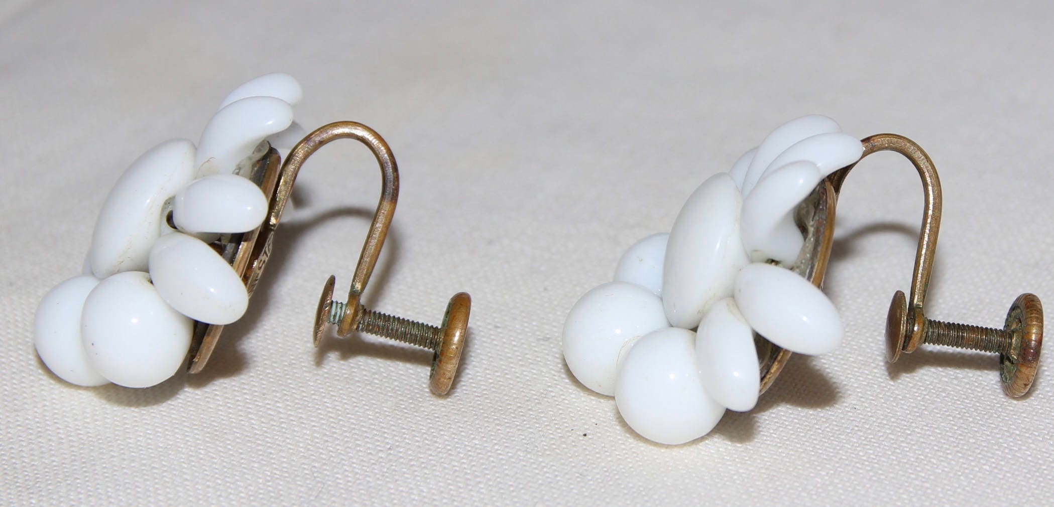 1950's Vaseline glass milkyblue earrings