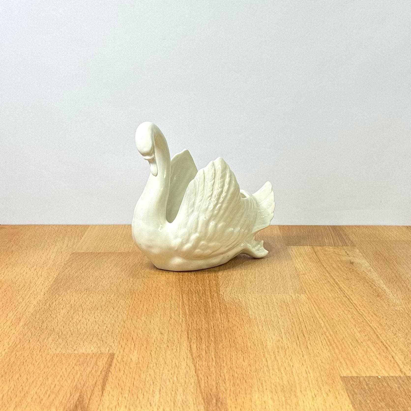 陶器の白鳥の花瓶 - Etsy 日本