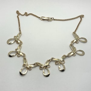 Gorgeous Mid Century Light Gold Metal Choker...Eloxal Swirl Organic Link Chain Necklace...Retro Vintage Choker...Champagne Gold Feminine