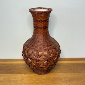 Vintage Japanese Ikebana Vase...Hanakago With Ceramic Insert...Handwoven Bamboo Vase...Split Bamboo Woven Vase...Japanese Flower Arrangement