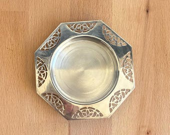 Bandeja para baratijas vintage EPNS A1 chapada en plata... Pequeña bandeja de plata Art Déco... Catchall... Australian Lewbury... Forma octogonal floral calada