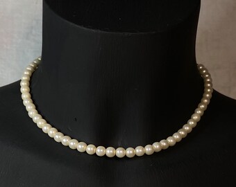 Stunning Vintage 1928 Brand Faux Pearl Choker Necklace Retro