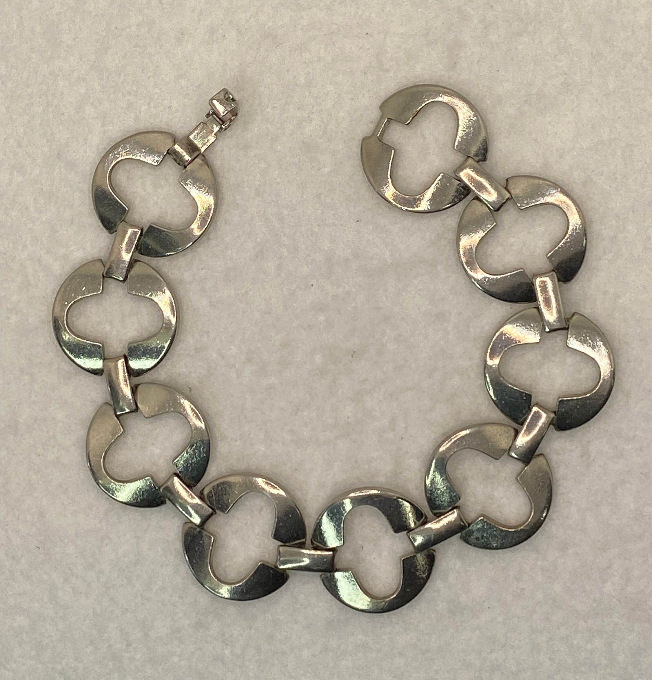 Vintage Silver Tone Circle Link Chain Bracelet Made in Hong