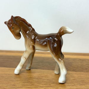 Vintage Brown Ceramic Horse Foal...Mini Horse Figurine...Horse Foal Statue...Collectable Ceramic Horse...Collectable Farm Animal