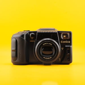Vintage Konica Super Zoom Z-up80RC 35mm Point & Shoot Film Camera