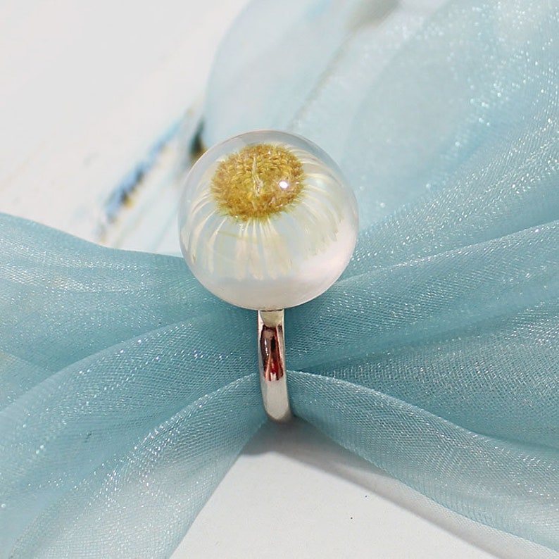 1PC Clear resin flower ring Adjustable balls ring Daisy jewelry Memorial ring Botanical Jewelry Resin Ring Pressed Flower Ring