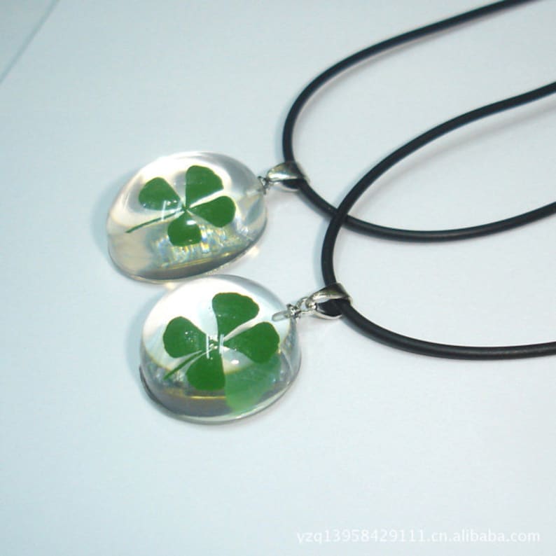 1PC Resin jewelry Tead Drop Pendant Real flower Necklace Four Leaf Clover necklace Pressed Flower Jewelry Nature Jewelry terrarium jewelry