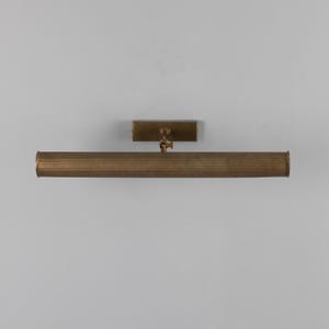 Cambridge Adjustable Reeded Brass Picture Light 20" IP20
