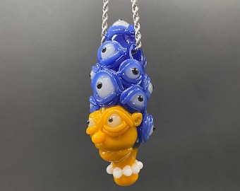 Colgante mutante de Marge Simpson – Collar de arte en vidrio