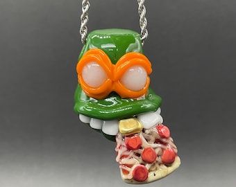 Colgante de tortuga de cristal – Collar de pizza de Miguel Ángel hecho a mano