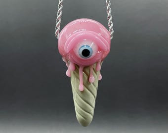 Colgante de cono de grito con ojo de cristal