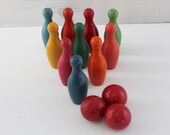 Vintage Small Wood Ten Pin Bowling Set, Set of 10 Colorful Wooden Bowling Pins with 3 Red Balls, Vintage Wooden Skittles Game
