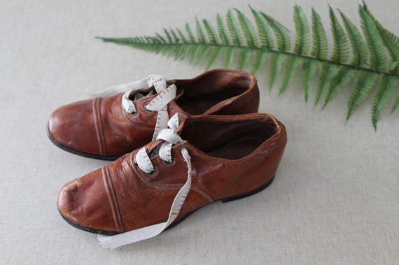 Vintage Handcrafted Pair of Leather Hard Soled Child's Shoes - Boot Shoe Workers Union, Union Stamp Factory 37 View 2
