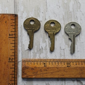 Litton Lane Brass Metal Lock and Key
