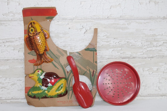 Vintage Tin Lithograph Children s Sand beach Sieve sifter Sand Molds and Shovel Vintage Child Sand and Beach Toys Etsy