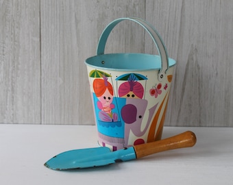 Vintage Tin Lithograph Children's Sand/Beach Pail and Shovel, Vintage Child Sand Bucket/Pail and Shovel