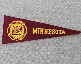 Vintage Small The University of Minnesota Pennant, Vintage Small College/University Pennant - Minnesota (Inventory #2)