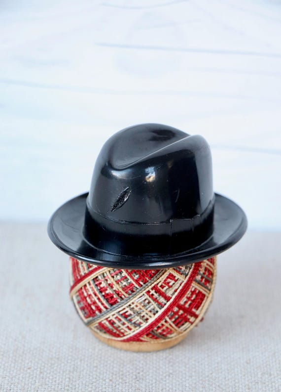 Vintage Small Plastic Gift/purchase Certificate or Salesman Sample Black  Fedora Hat, Small Black Plastic Fedora - Etsy