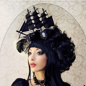 Pirate Ship Headdress ( Fascinator, Goth, Baroque, Rococo, Marie Antoinette...)